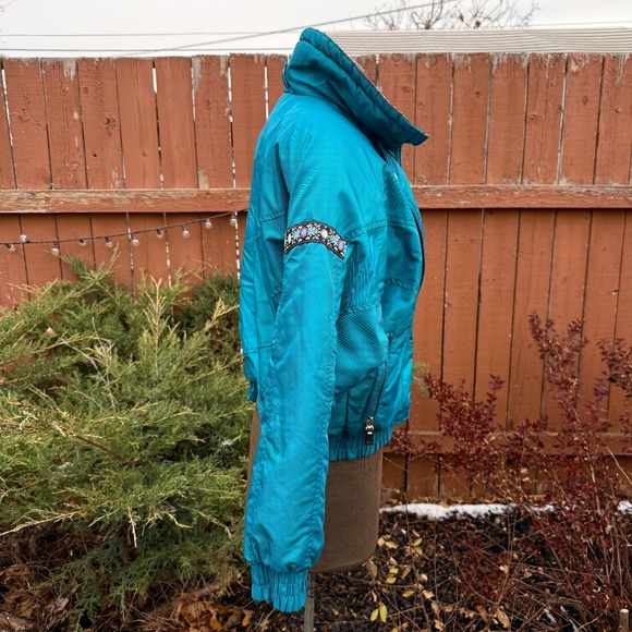 Must Have Retro Vintage 80s Teal Ski/Snow Jacket - Picture 4 of 16